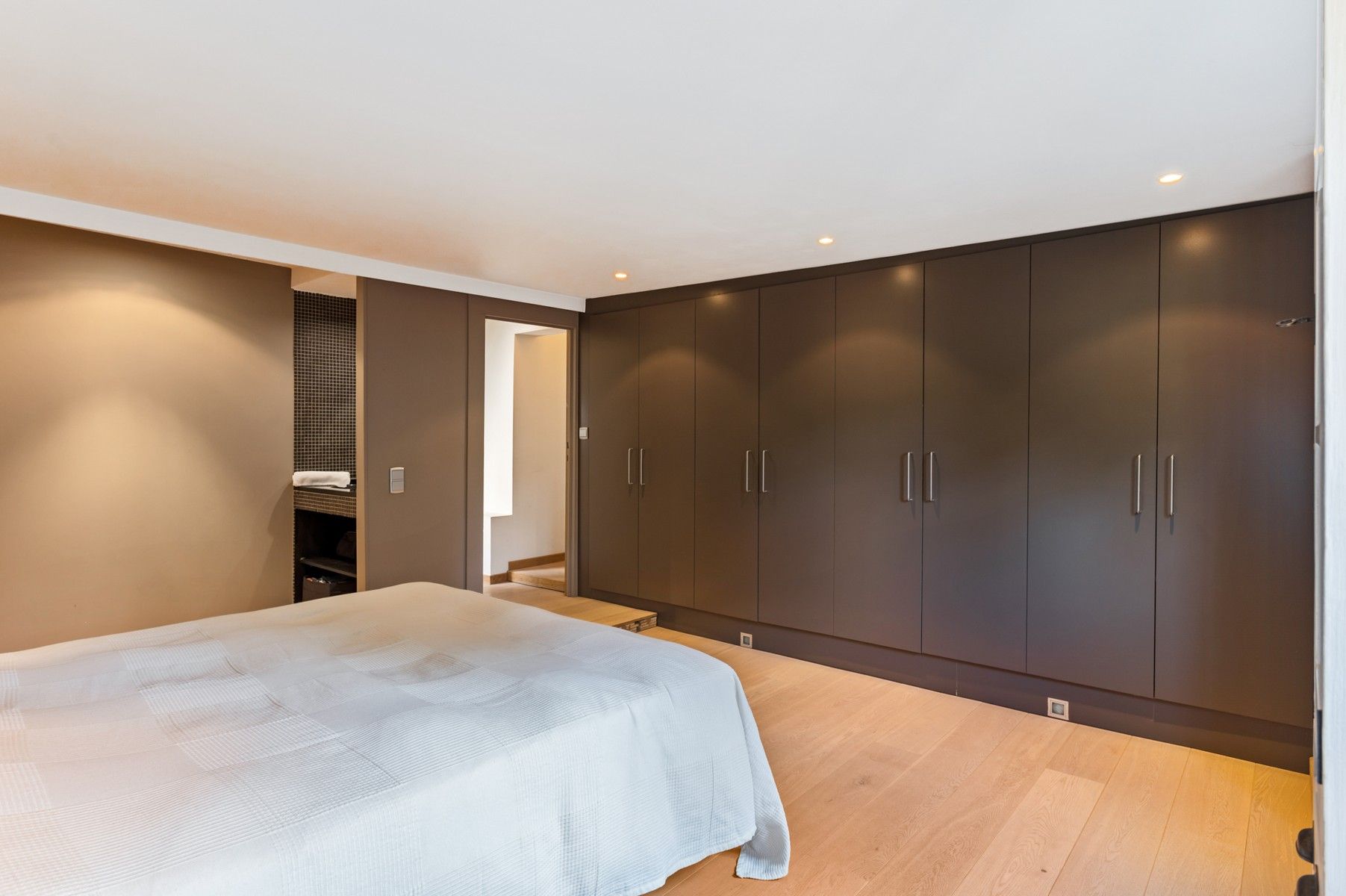 Charmante en ruime villa met zwembad foto 29