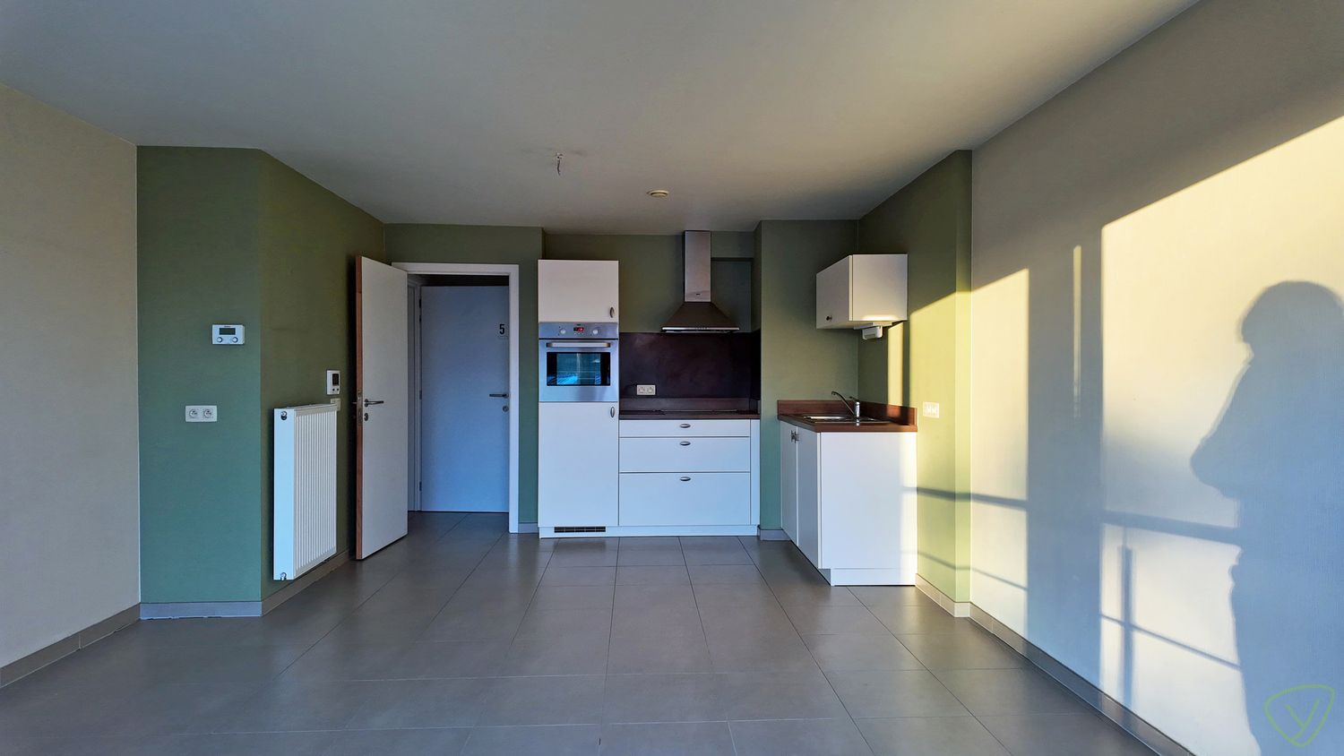 Instapklaar appartement te huur in het centrum! foto 3