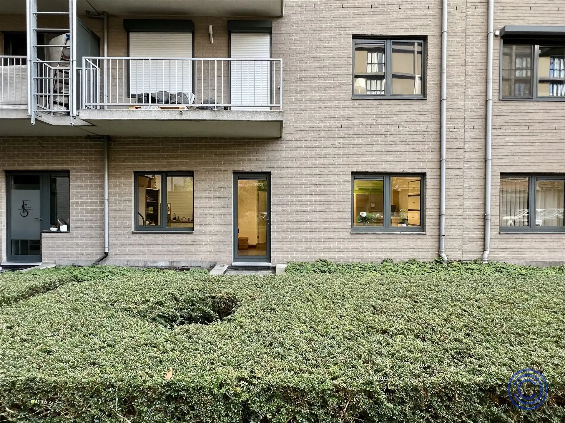 Perfect onderhouden, verhuurd kantoor met 5,4% netto rendement! foto 11