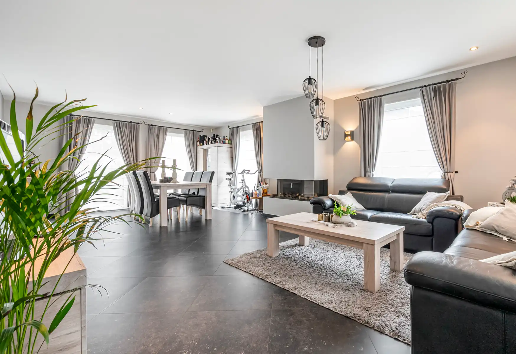 Halfopen bebouwing in topstaat foto 3