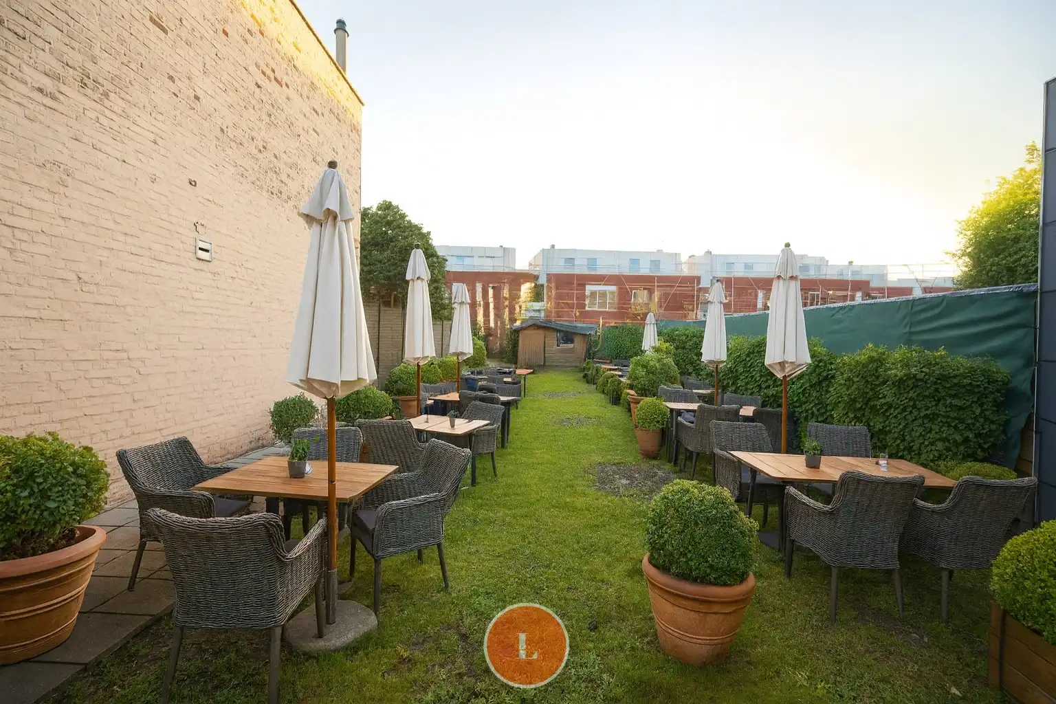 Handelspand met tuin op commerciële ligging in Menen foto 9