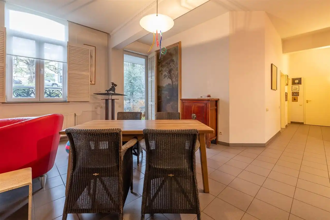 2slk appartement met grote garage in het centrum foto 4