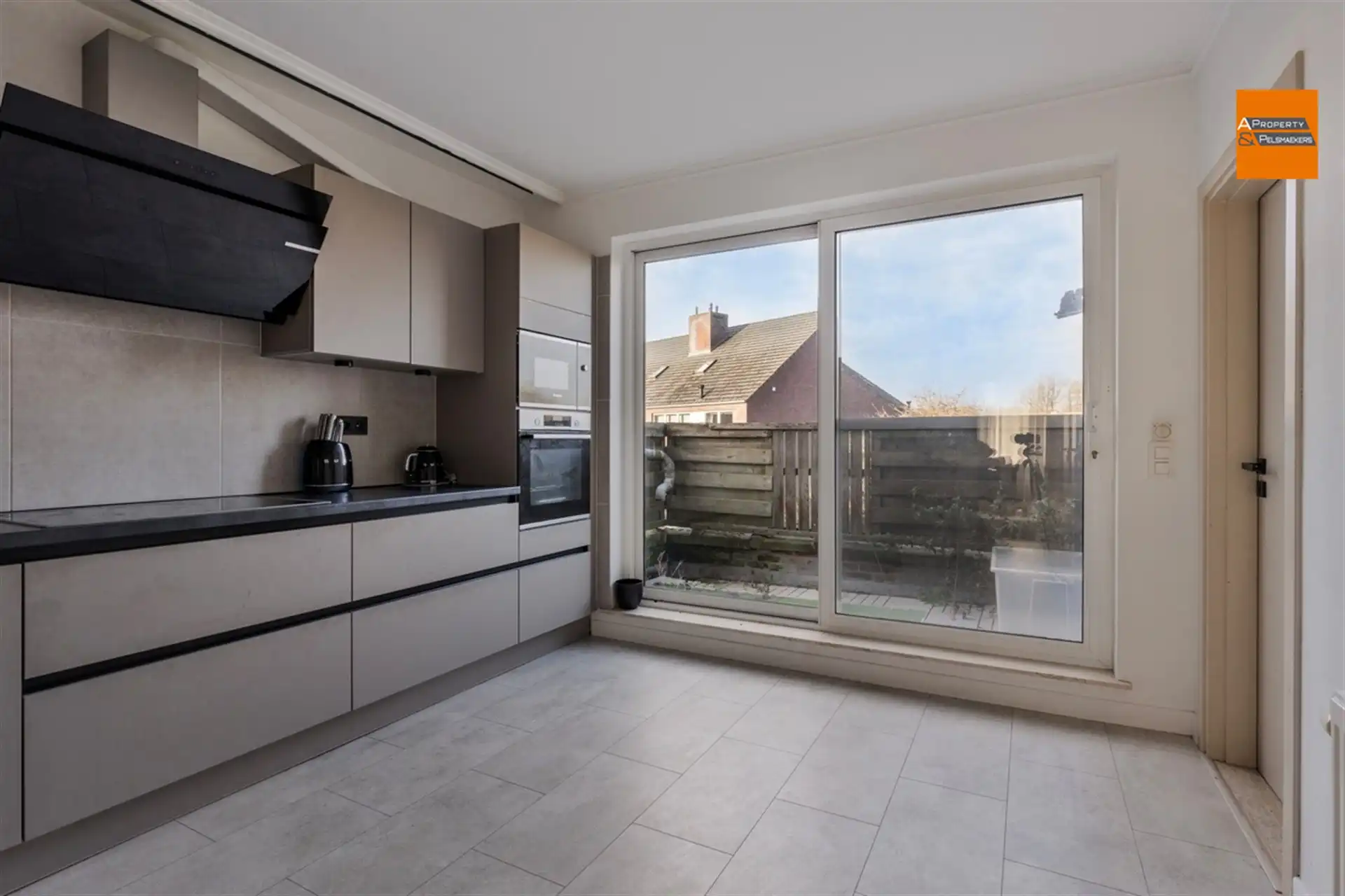 Ruim duplexappartement met 3 slaapkamers foto 6