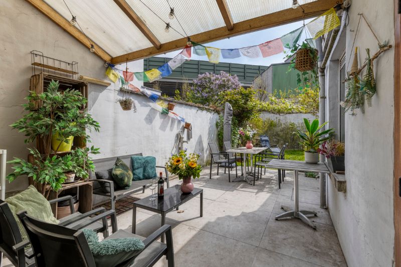Zonnige authentieke woning met tuintje en topligging! foto 19