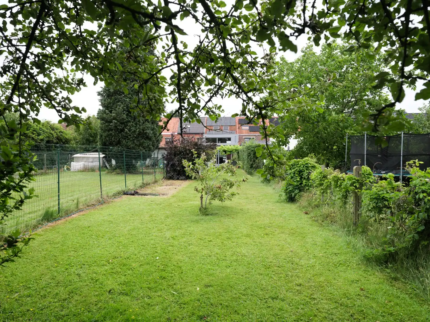 Instapklare woning met overvloedig licht en prachtige tuin foto 18