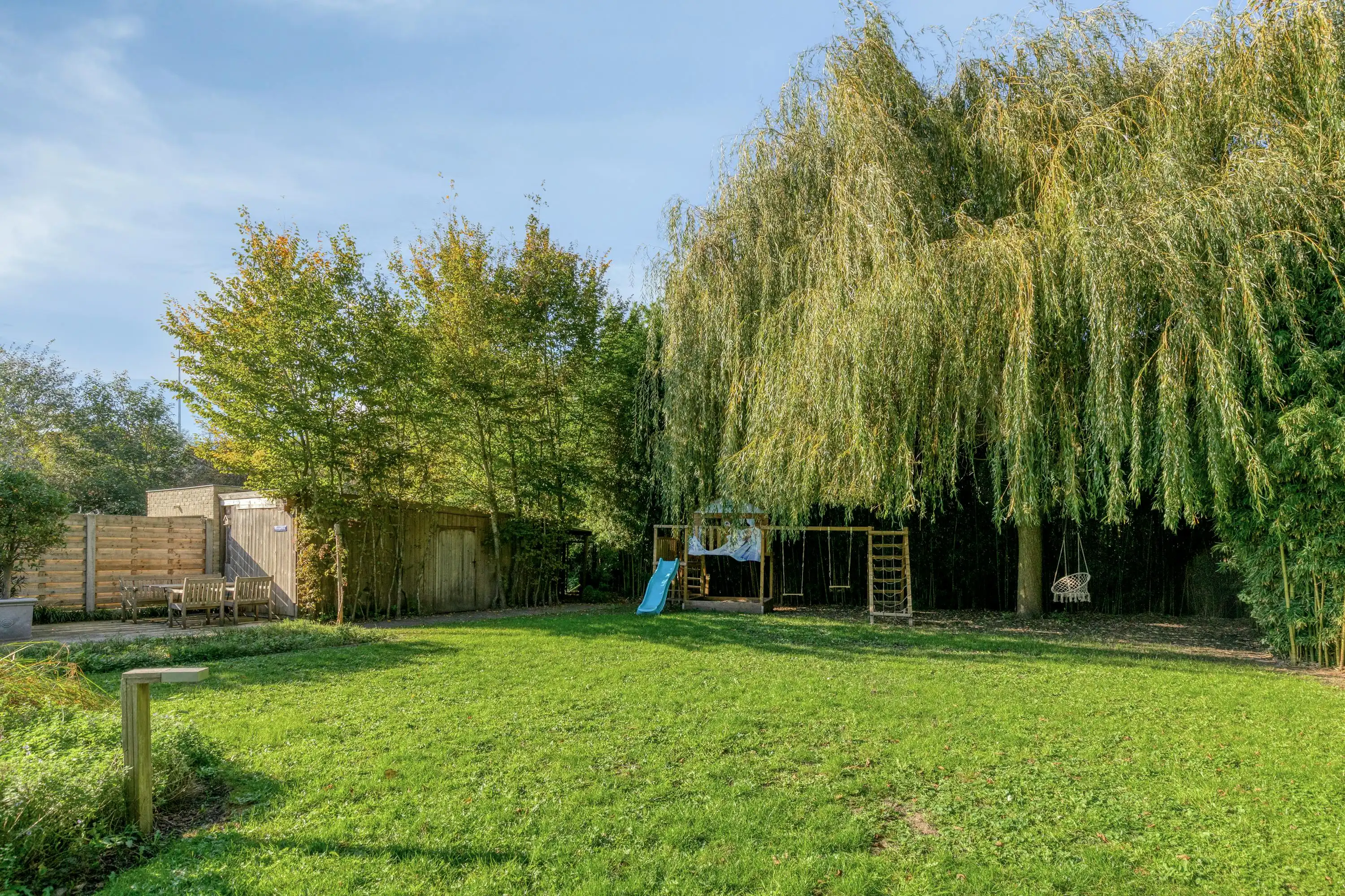 Instapklaar huis met 5 slaapkamers & 2 badkamers in Oostkamp foto 23