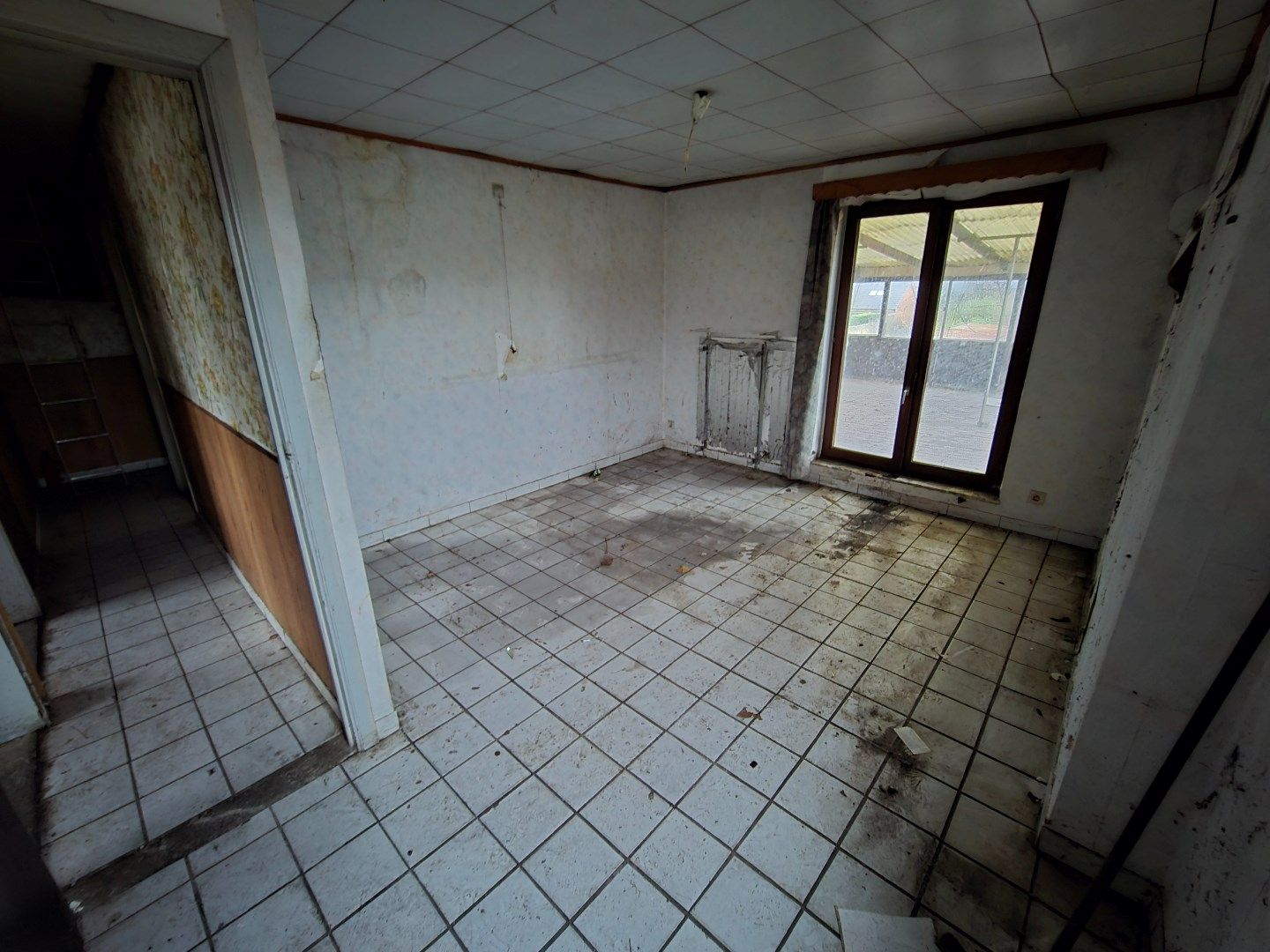 Te renoveren woning, 4 slpk, met tuin en 3 garages foto 18