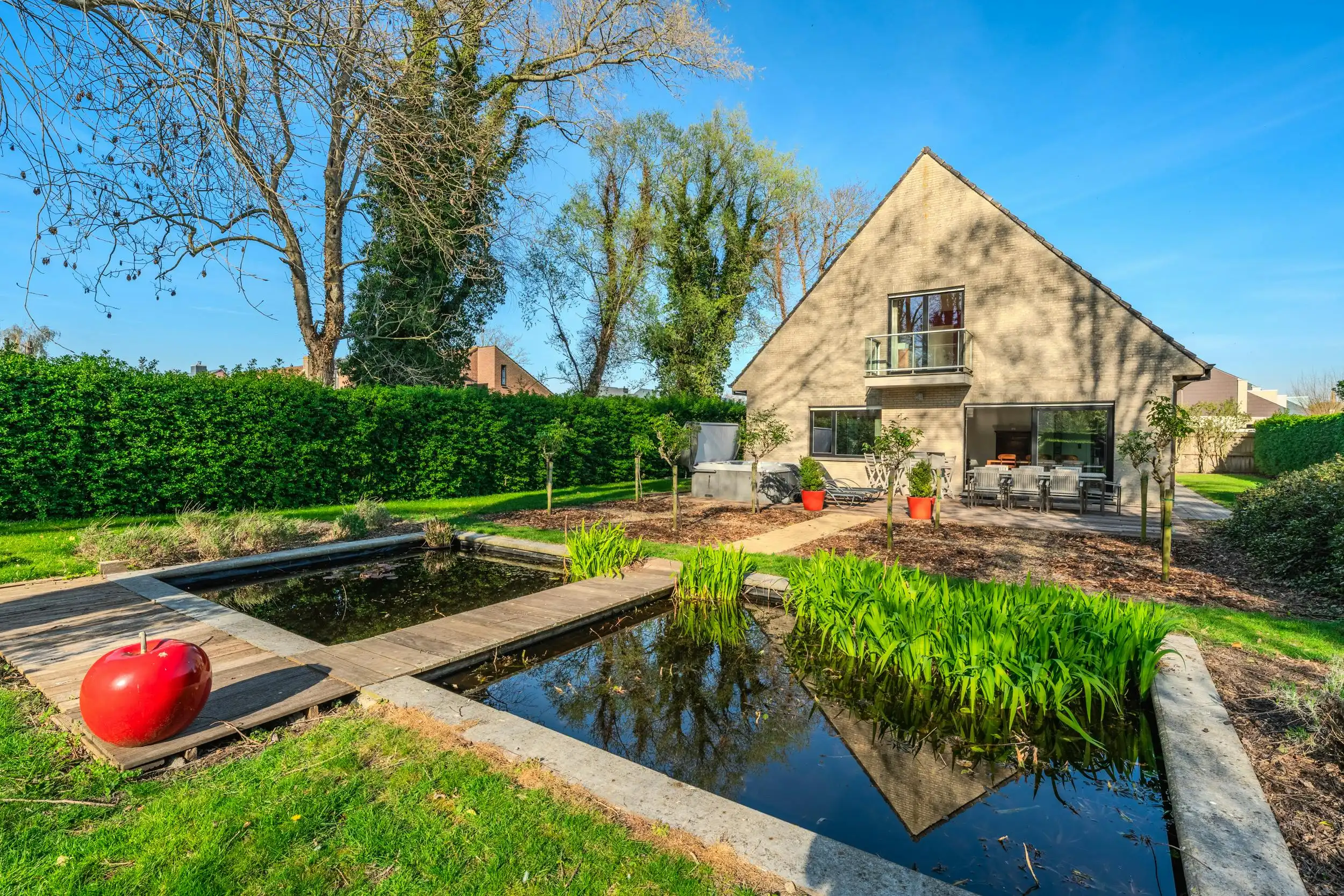 Prachtige villa met 5 slaapkamers te koop in Nieuwpoort. foto {{pictureIndex}}