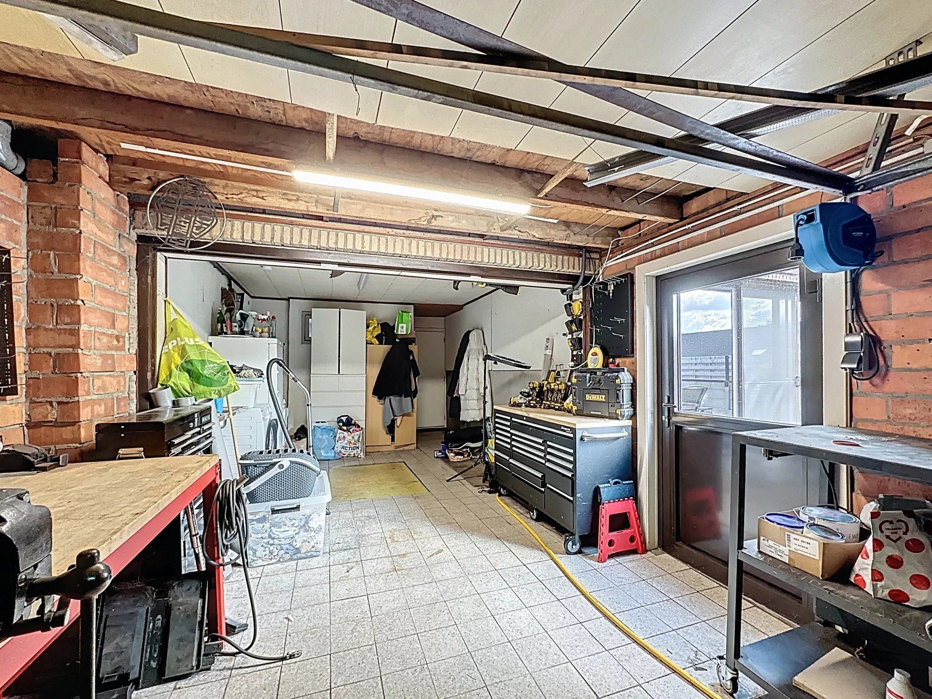 Gelijkvloerse woning op ruim perceel (8 are) in landelijke omgeving. foto 23