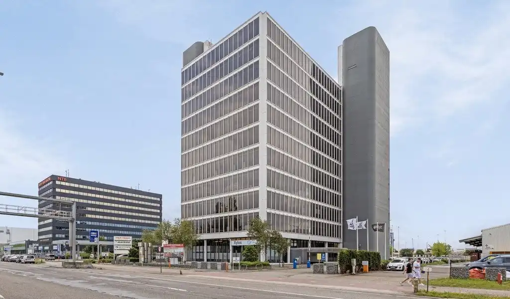 Vernieuwde kantoren te huur in Ahlers Building te Antwerpen foto 30