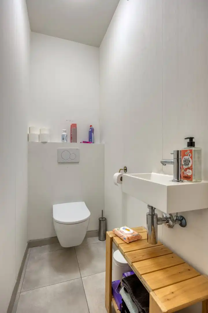 Recent (2023) gelijkvloers hoekappartement met 2 slpks en autostaanplaats te OLV Olen ! foto 15