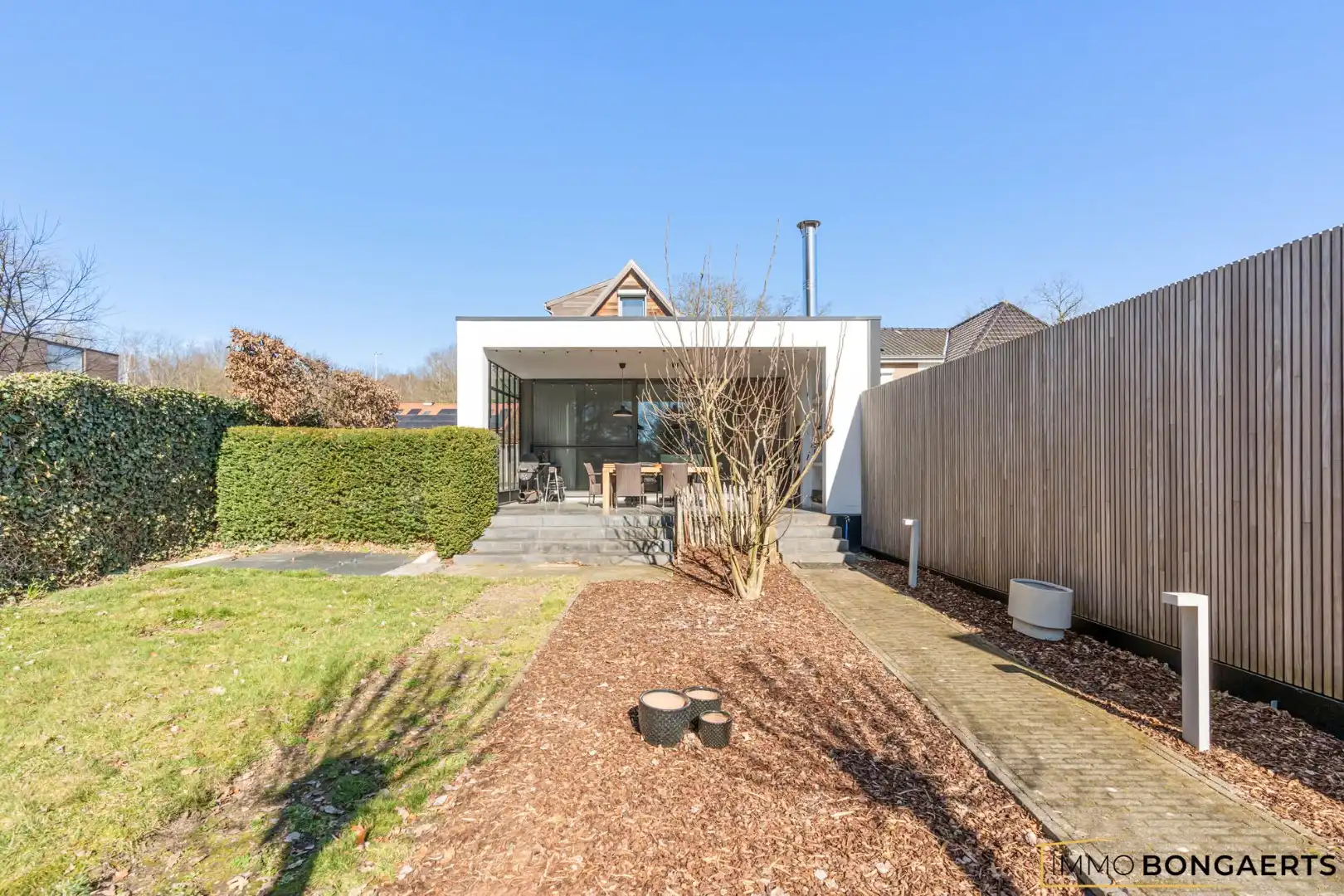 Gerenoveerde woning op een ruim perceel in Opglabbeek foto 30