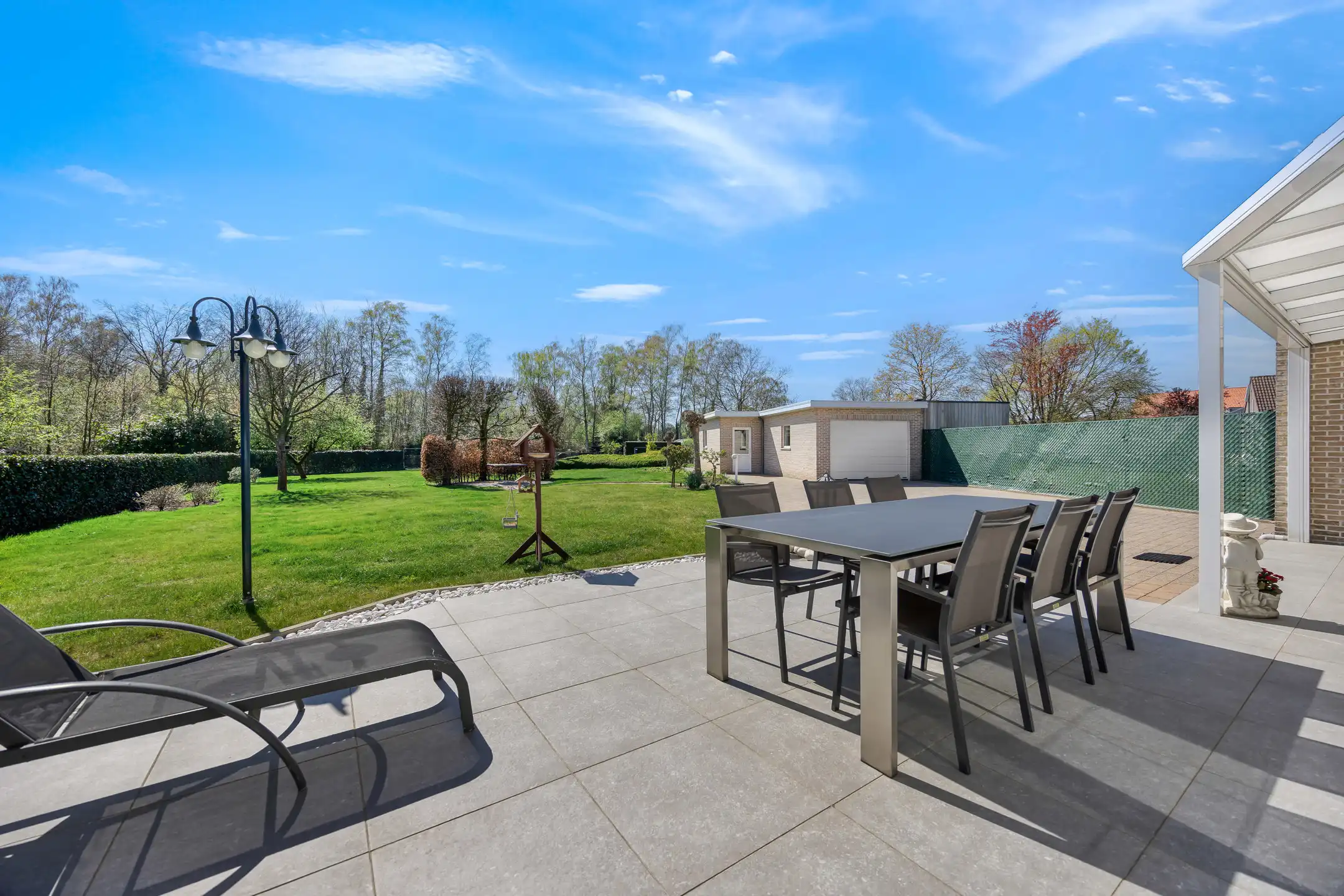 Ruime woning in oase van rust met prachtige tuin foto 21