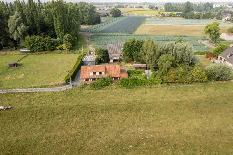 Landelijk gelegen woning op een perceel van ca. 860m² foto 4