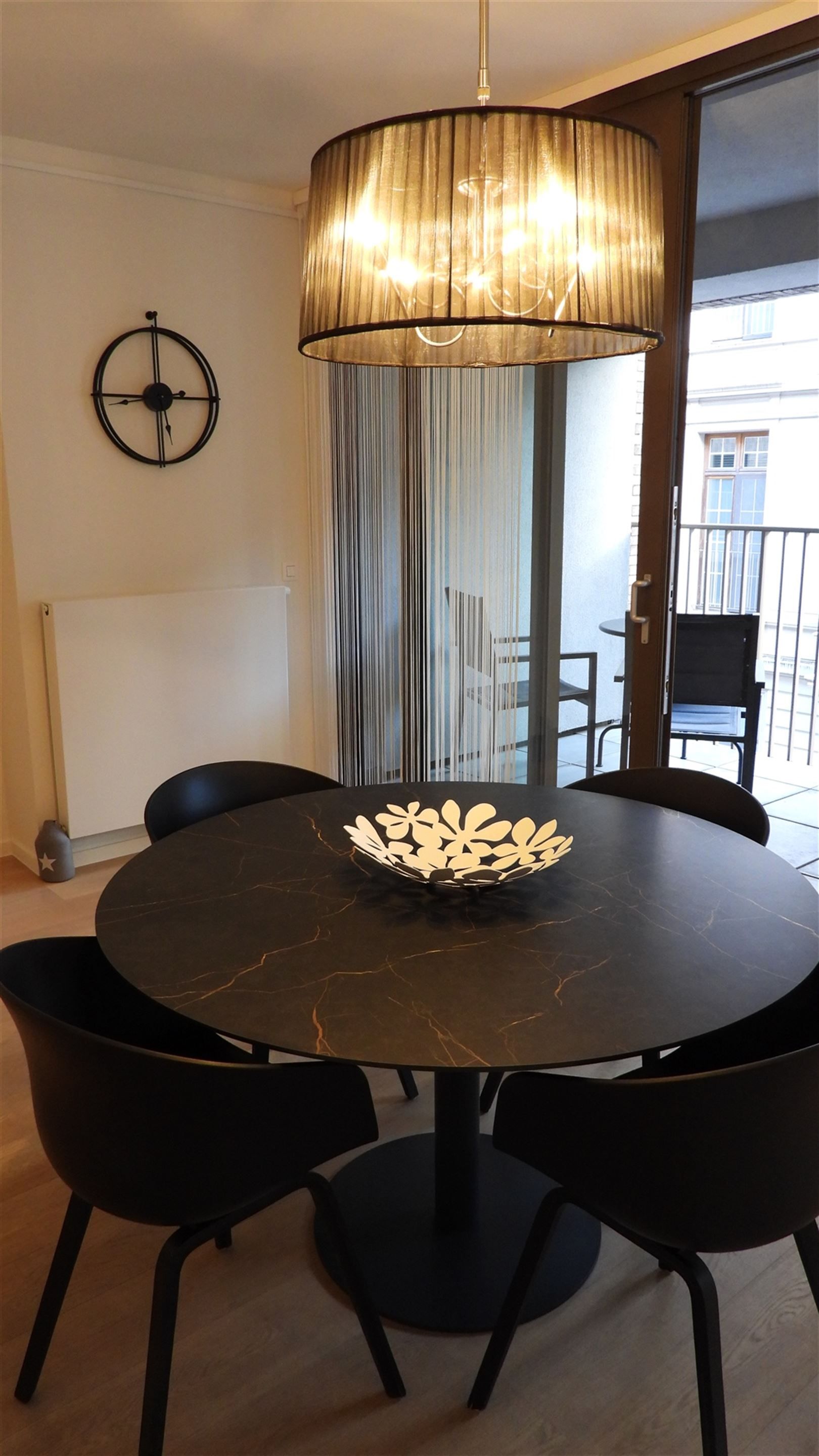 Luxe gemeubeld 2slaapkamerappatement met terras & parking! foto 11