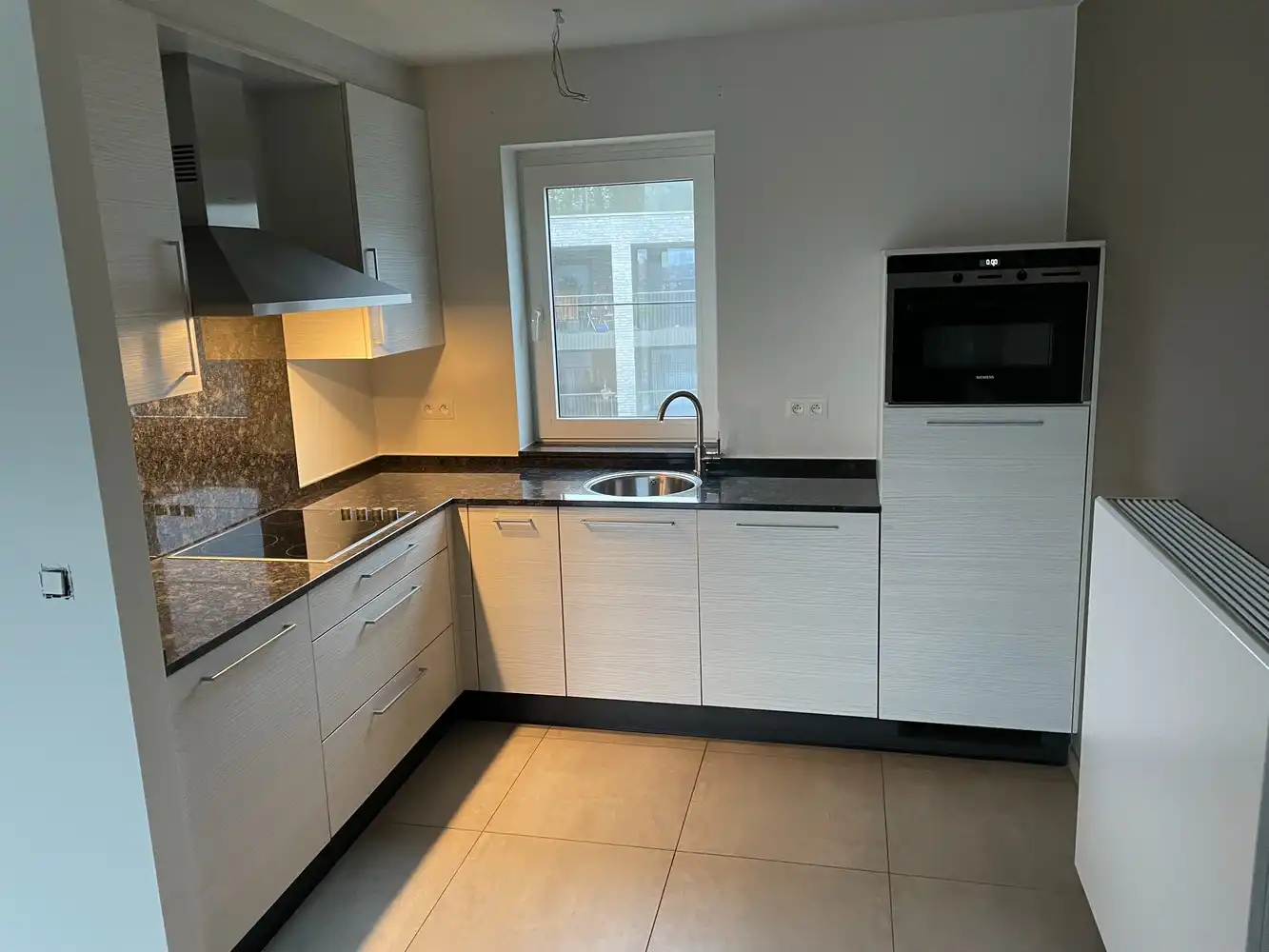 Mooie assistentieflat te huur van 87 m² + terras van 9 m². foto 5
