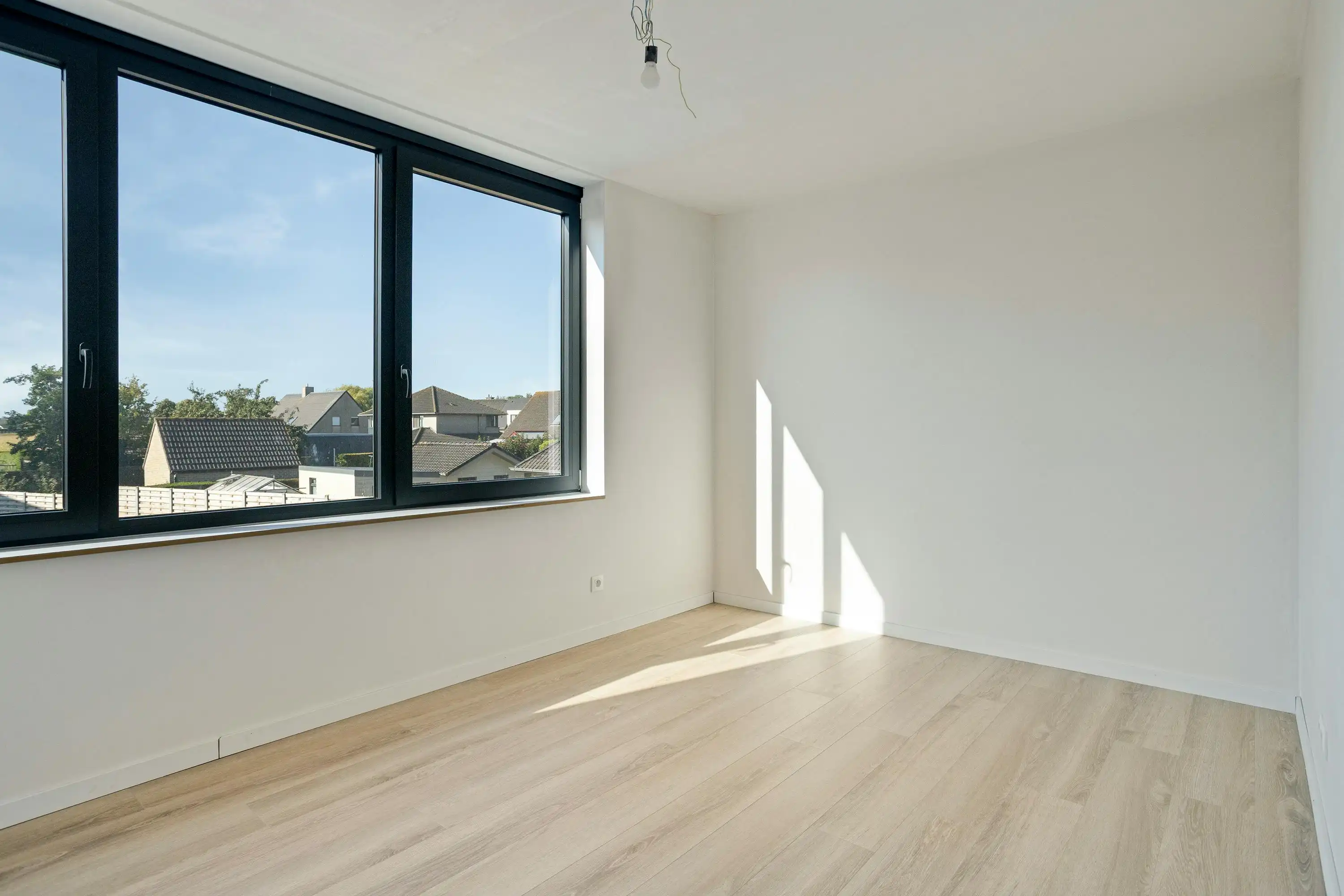 Alleenstaand huis te koop in Vleteren met weide en bijgebouw foto 15