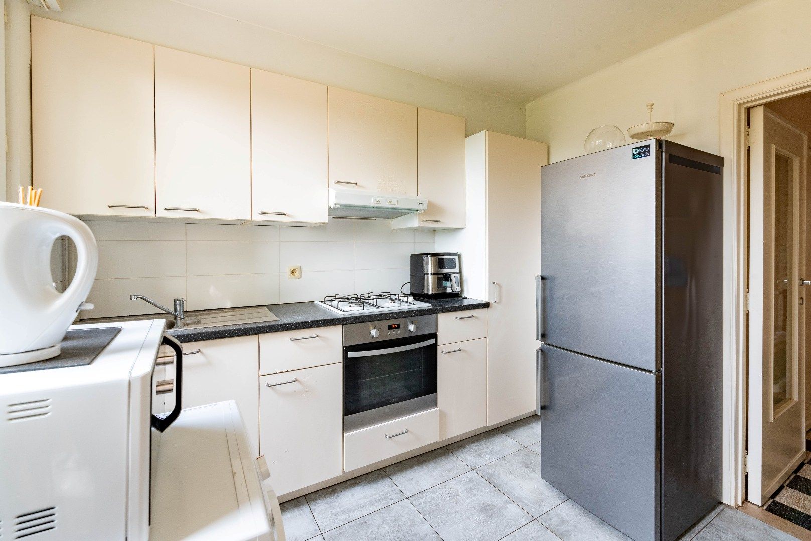 Gerenoveerd appartement met 2 slaapkamers en zonnig terrasje foto 5
