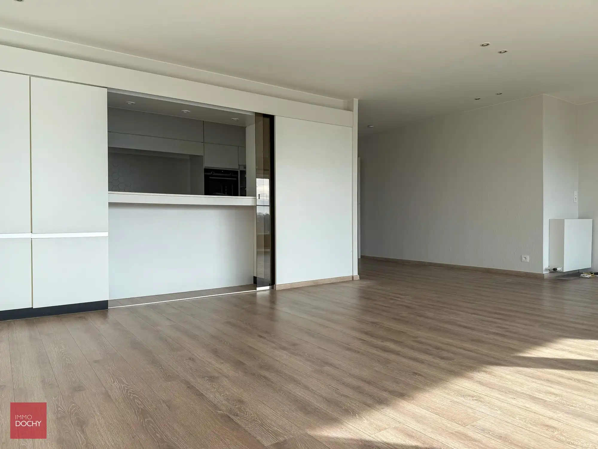 Volledig vernieuwd en geschilderd appartement in residentie REGENBOOG | Gemeenteplein 20 45 foto 2
