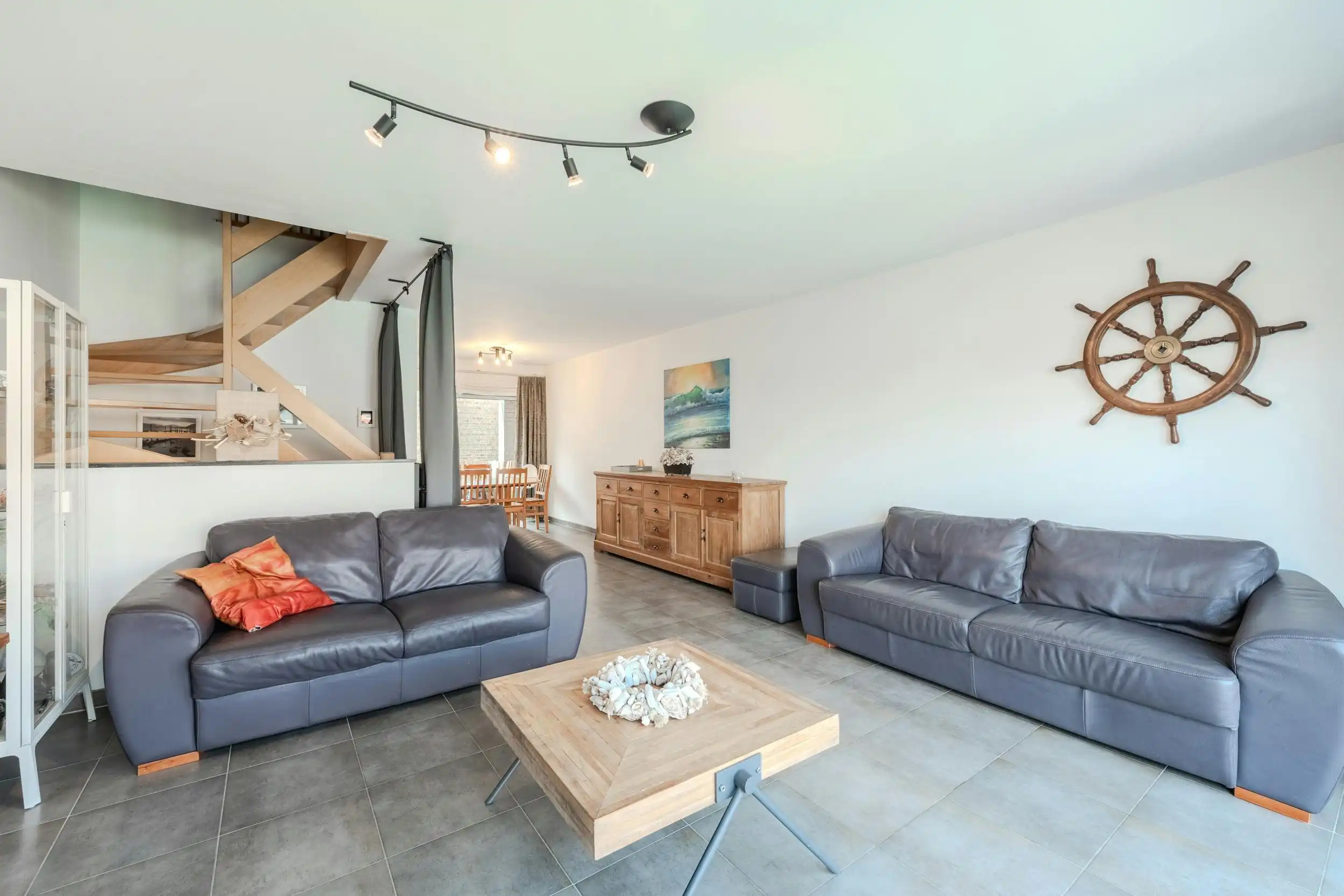 Bel-étage woning met 4 slaapkamers, garage en tuin!  foto 13