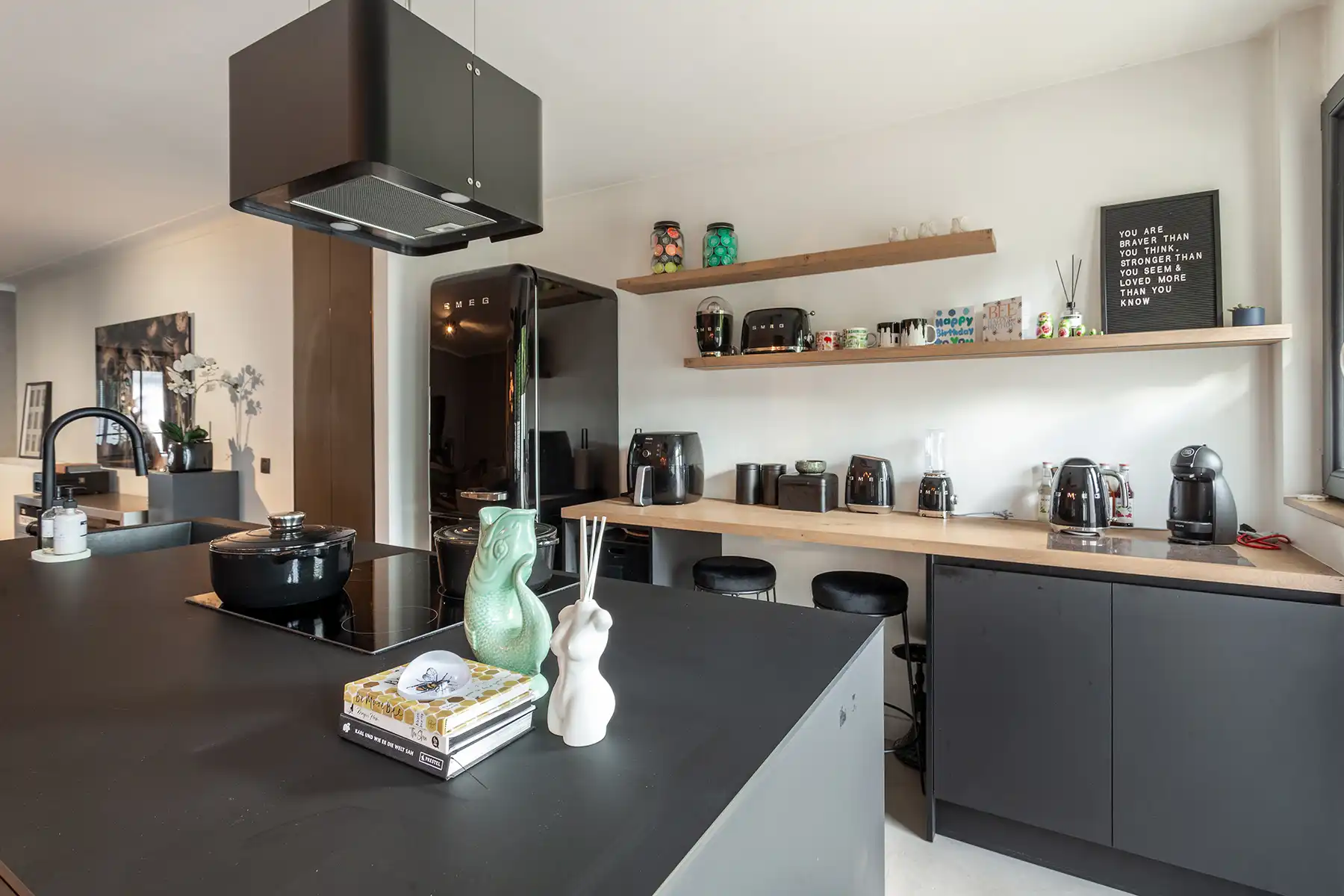 Prachtig vernieuwd app. op toplocatie + garagebox en P foto 4