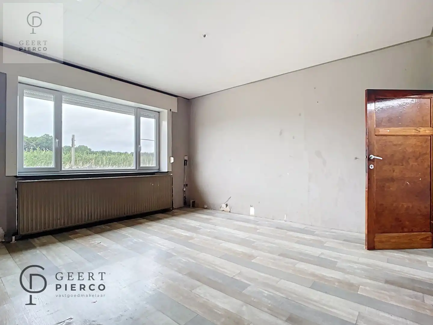 Authentiek stationspand in het landelijk Velm. foto 5