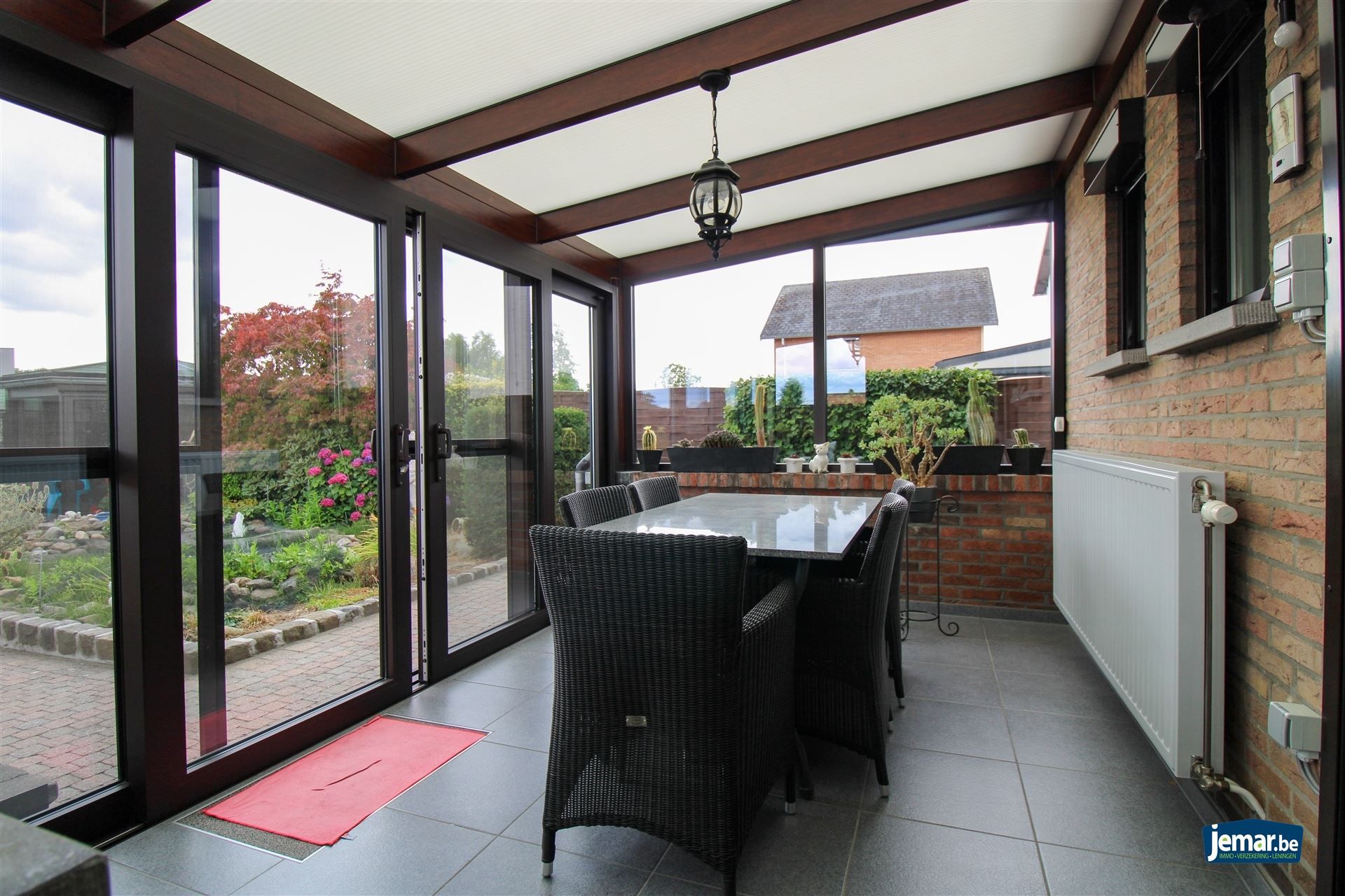 Instapklare en perfect onderhouden woning met 3 slaapkamers, 2 badkamers en een prachtige tuin van 6a74ca  in hartje Maasmechelen! foto 15