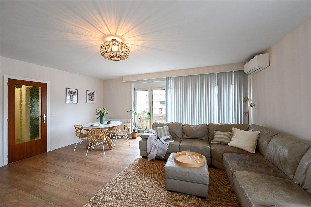 Hoekappartement met veel lichtinval en inpandige garage  foto 4