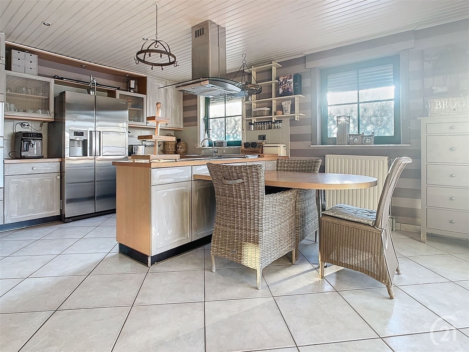  Villa met zwembad en tuin op 12are24 foto 7