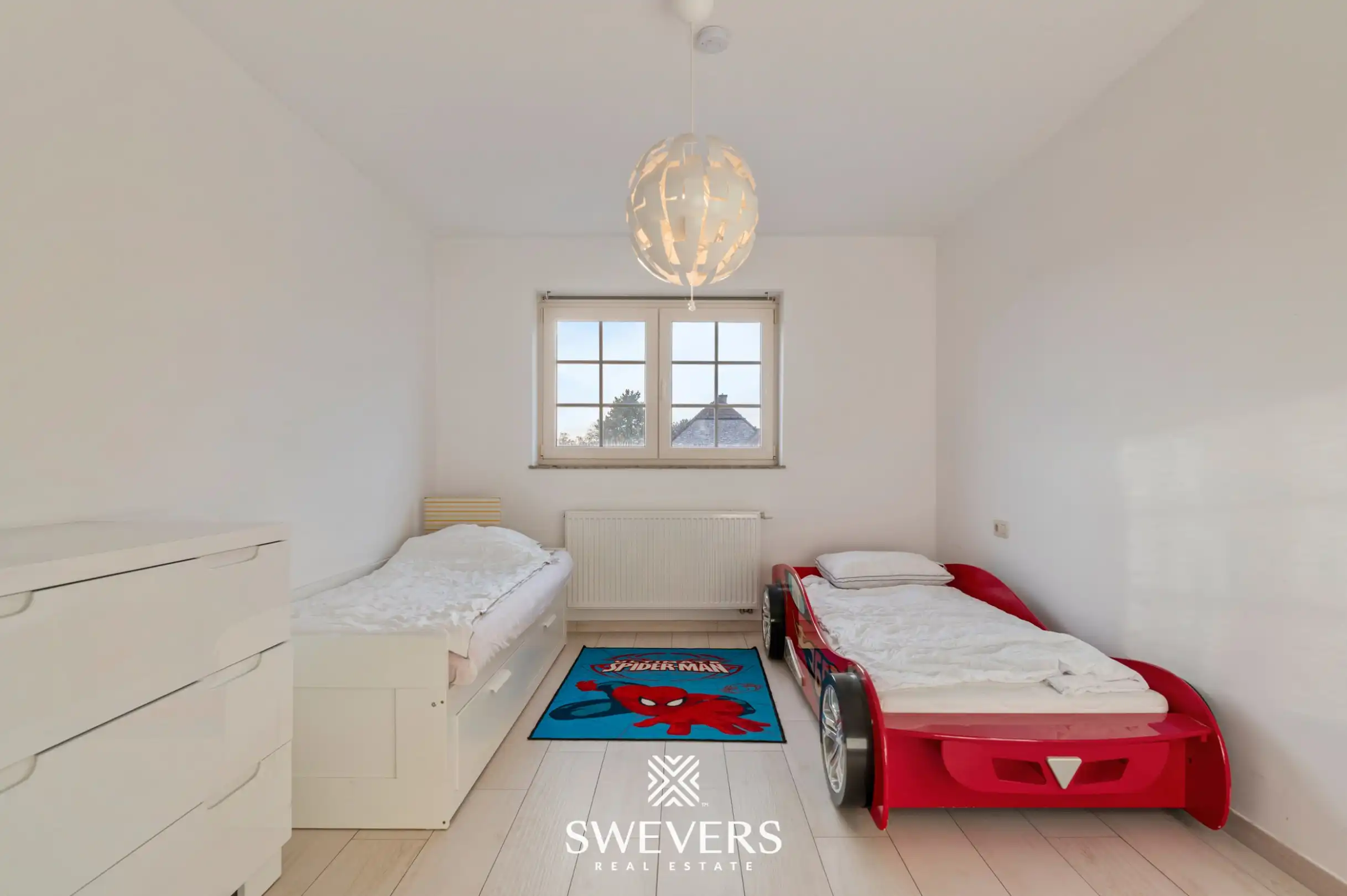 Rustig gelegen energiezuinige halfopen woning met 6 slaapkamers foto 23