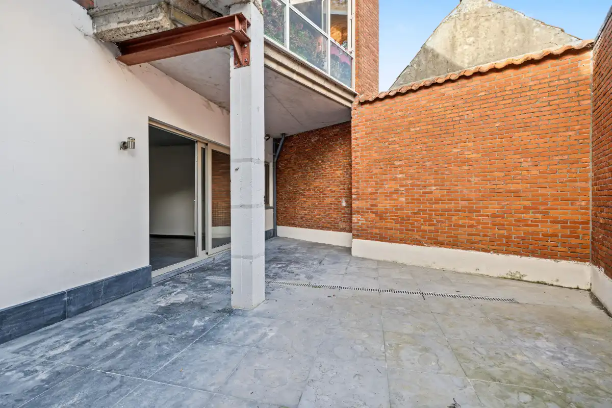 Volledig gerenoveerd gelijkvloers appartement met privatief terras in het hart van Kruibeke foto 15