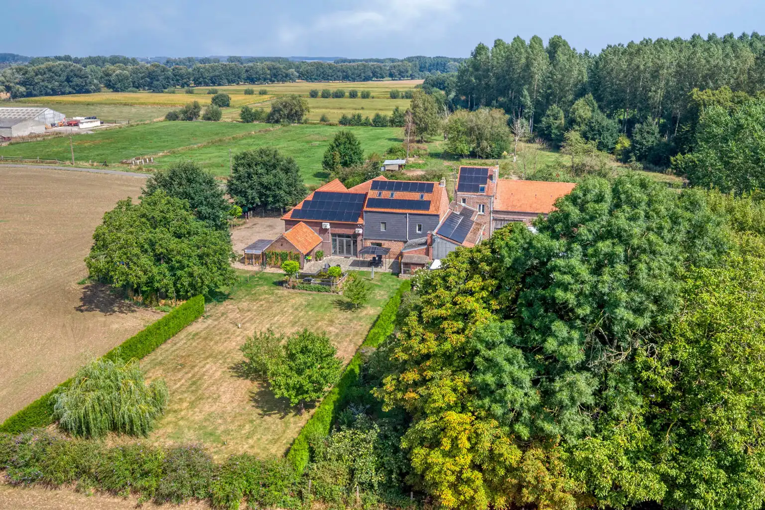 MOOI GERENOVEERDE HOEVE IN LINTER foto 28