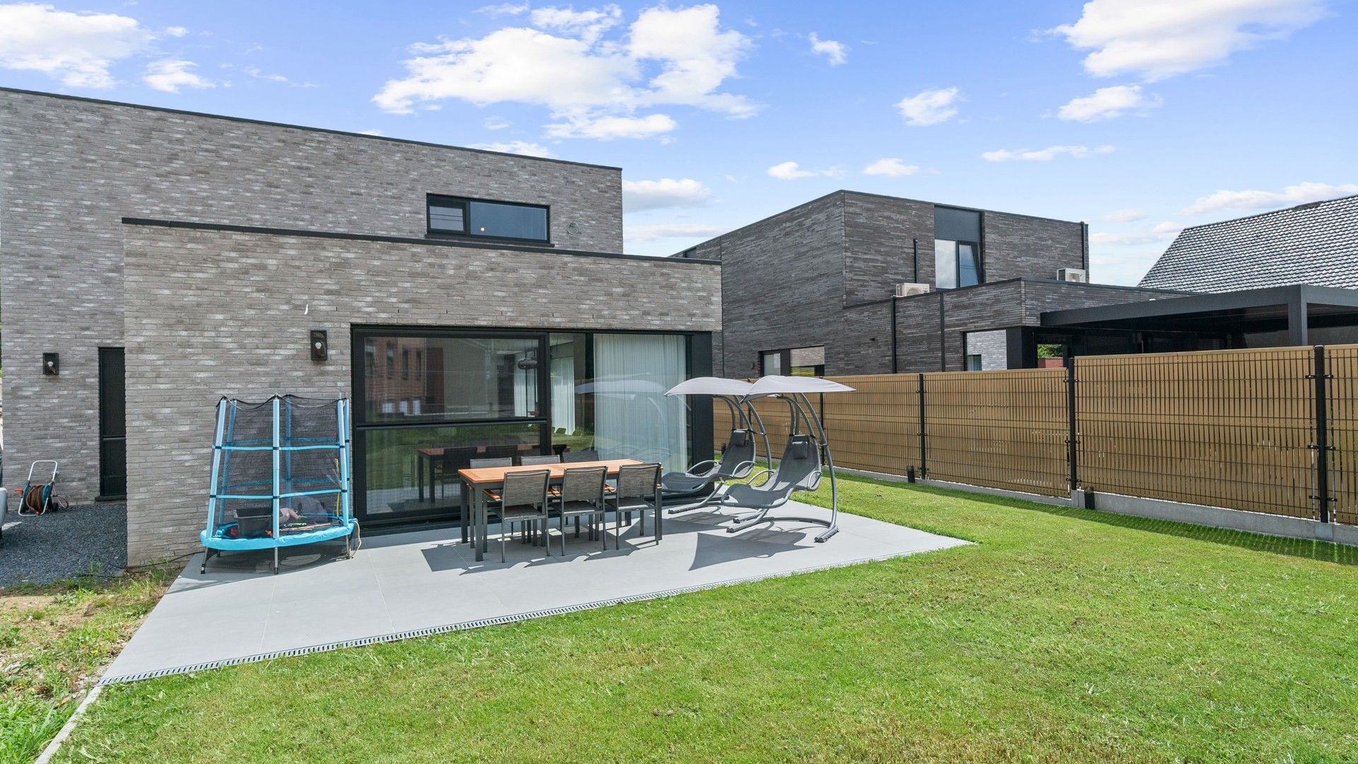 Hoogwaardig afgewerkte nieuwbouwwoning  met 4 slkprs in Opglabbeek foto 25