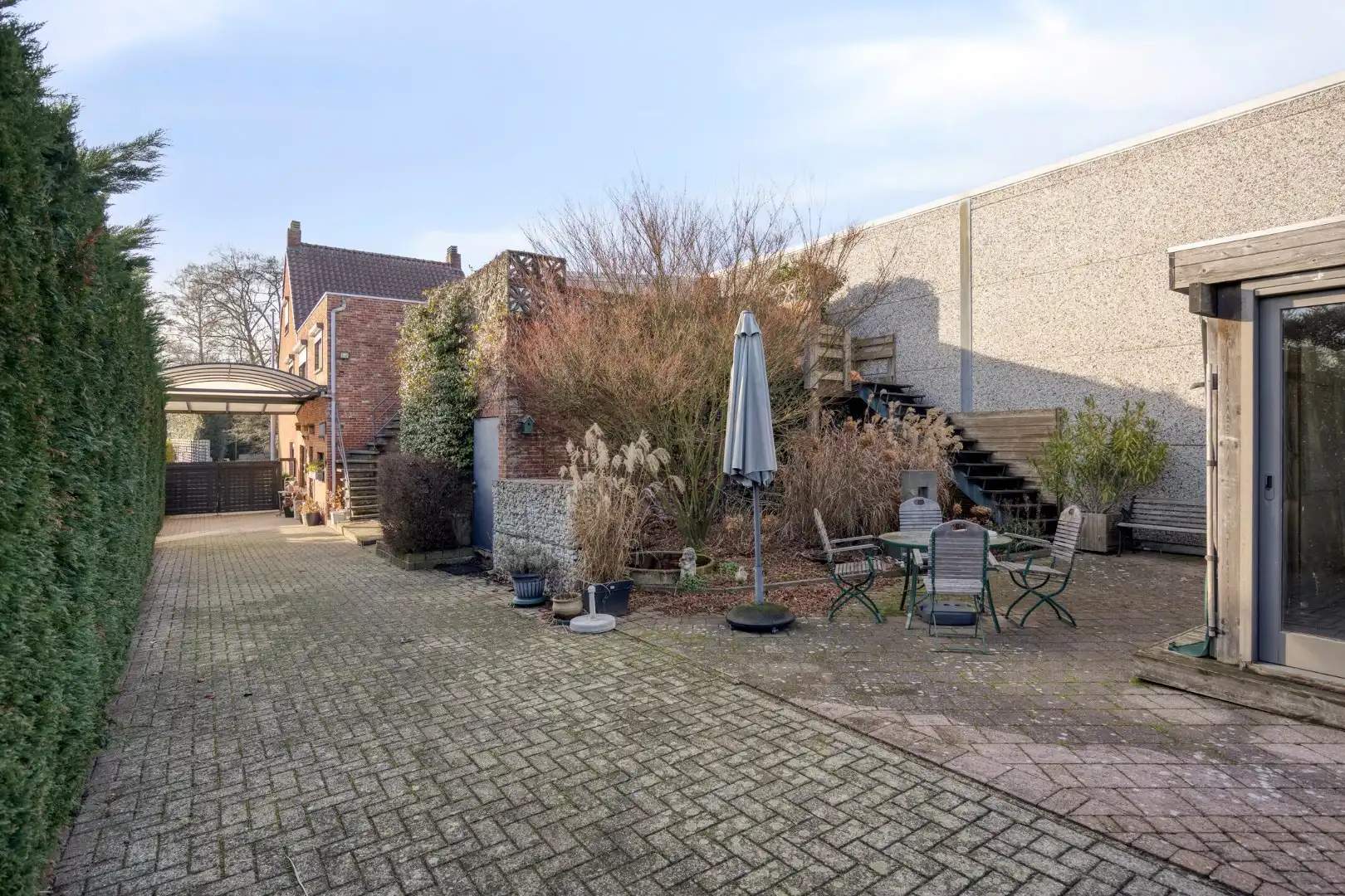 Ruim ingedeelde woning met o.a. 4 slpks op een rustig gelegen perceel van 1.069 m². foto 41