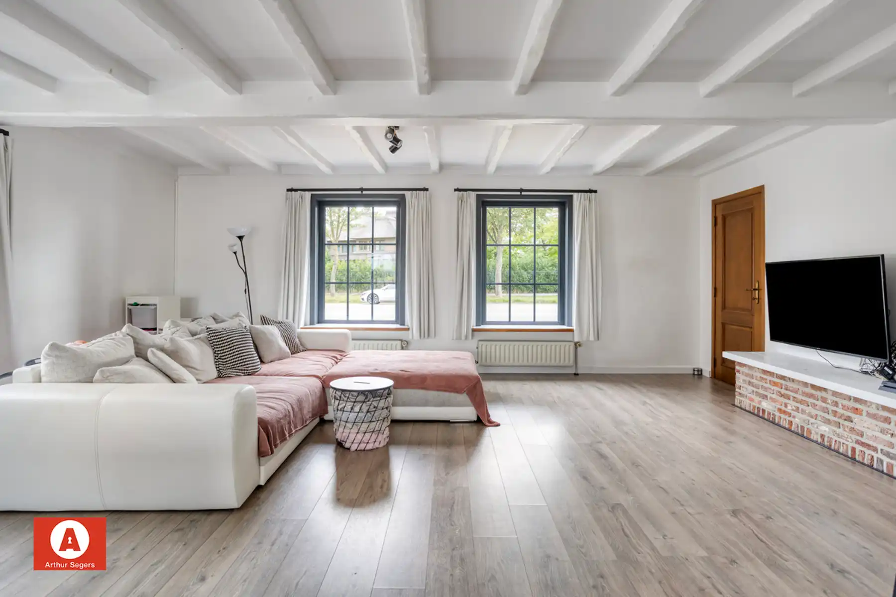 !!! IN OPTIE !!! Instapklare open bebouwing met garage op centrale ligging foto 7