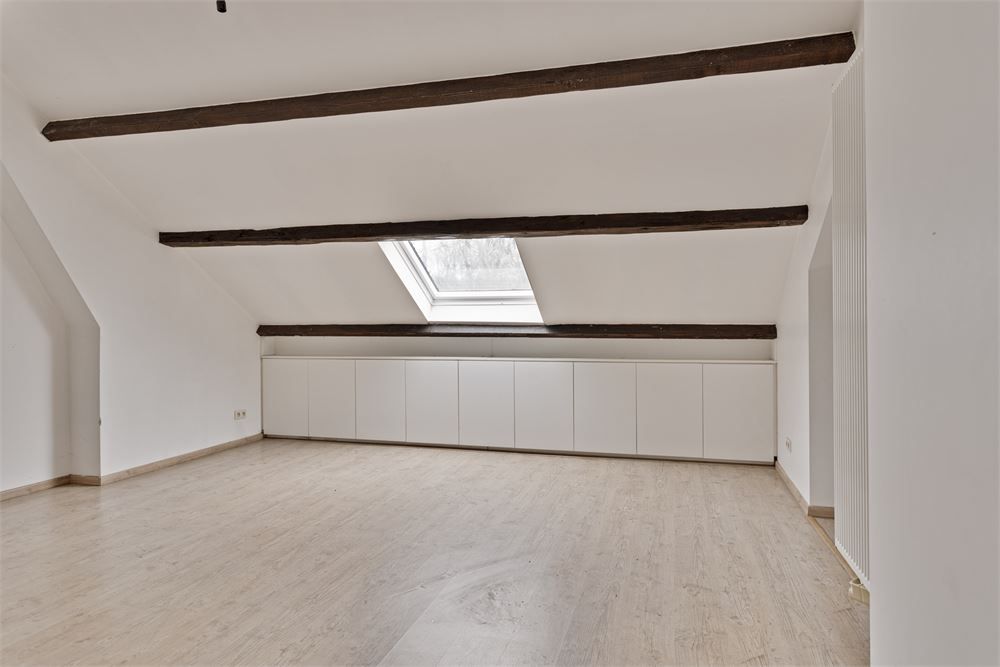 Te renoveren woning voor gemengd gebruik in landelijke omgeving foto 13