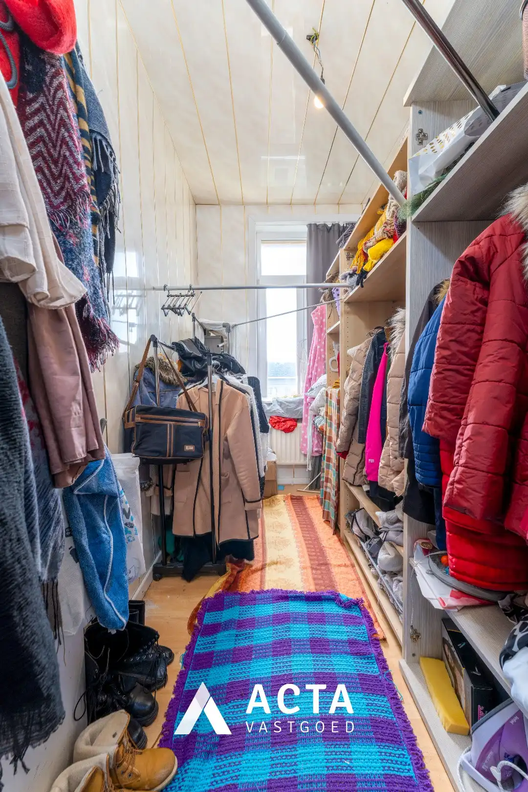 Ruime te renoveren stadswoning met 5 slaapkamers en tuin foto 13