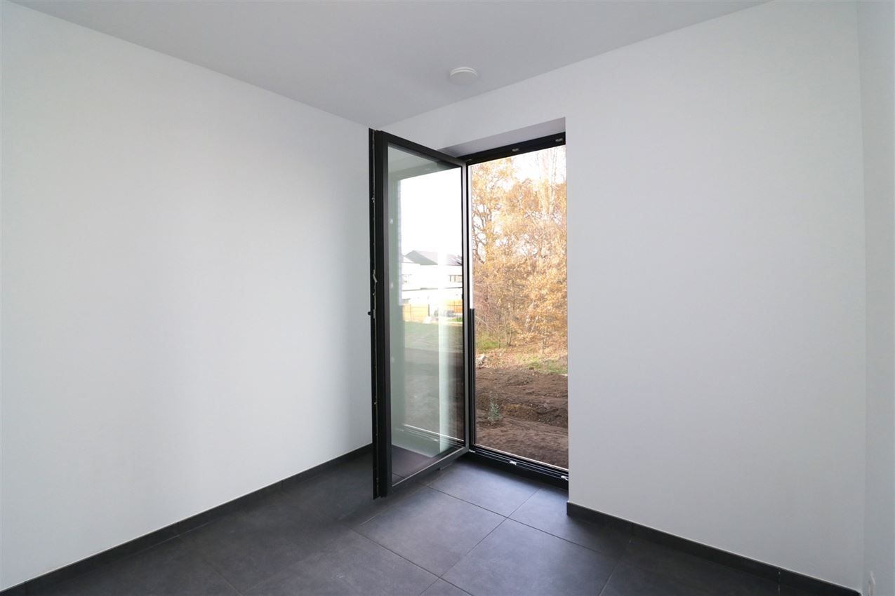 Zonnig appartement, zuidterras, twee slpk, autostaanplaats op gunstige locatie foto 19