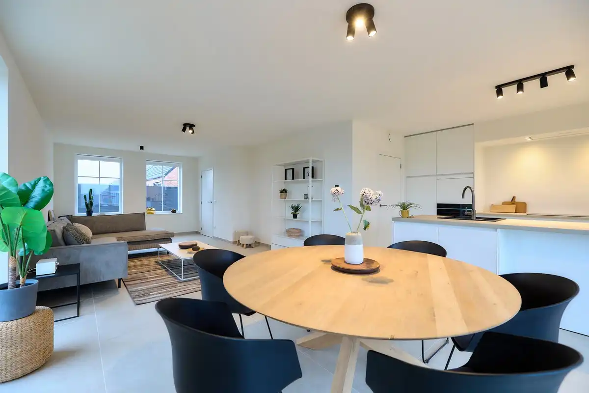 Afgewerkte halfopen nieuwbouwwoning te Roeselare foto 12