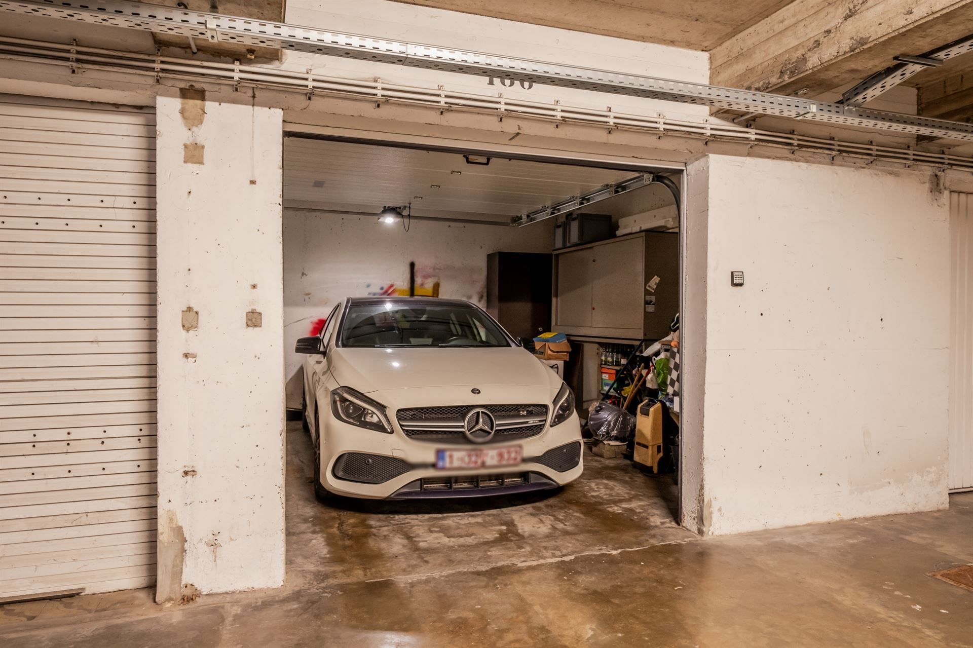 Gelijkvloers te moderniseren app. met garage in Wilrijk foto 11