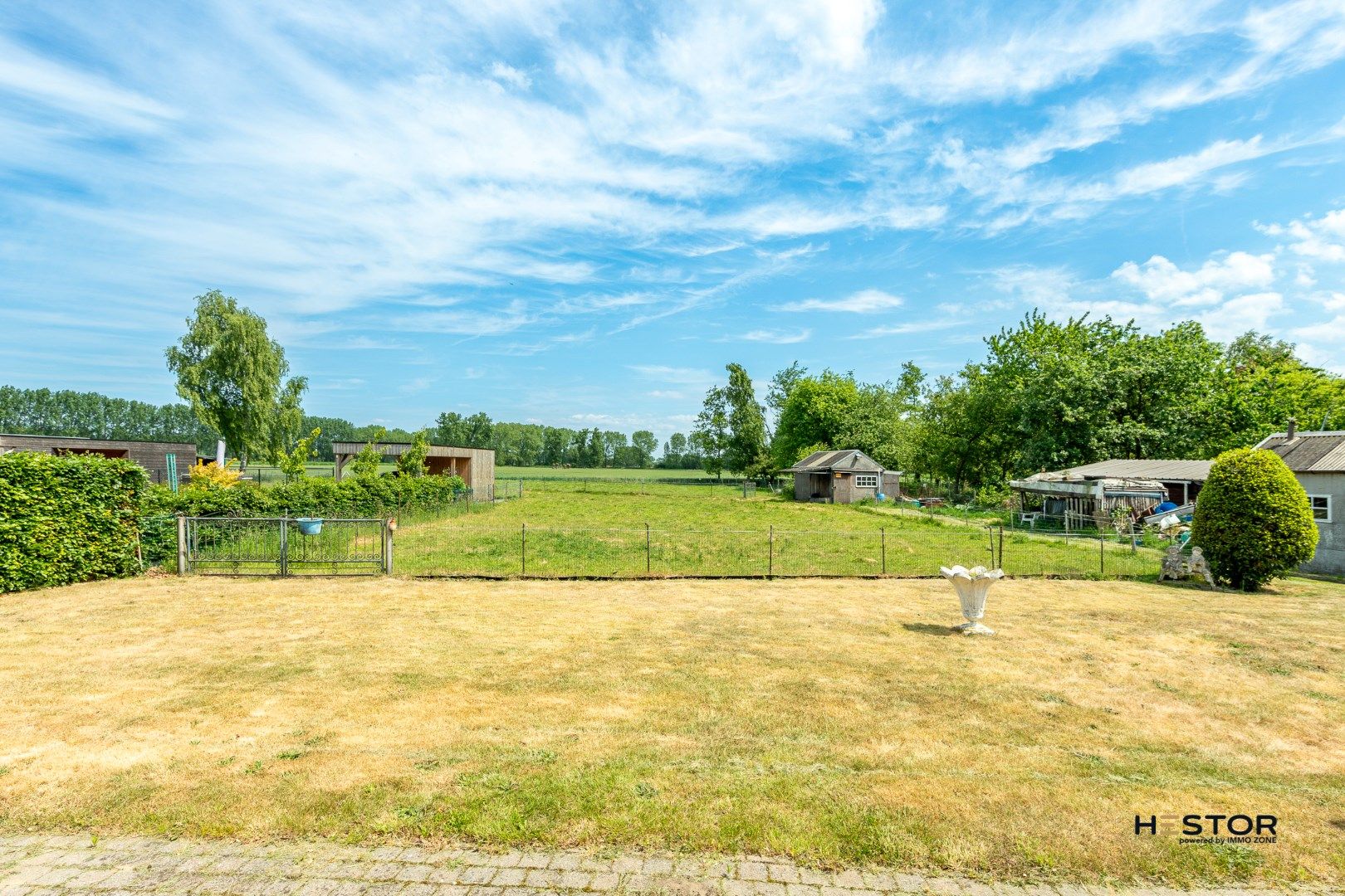 Bungalow op prachtig perceel van 2.190 m² foto 4