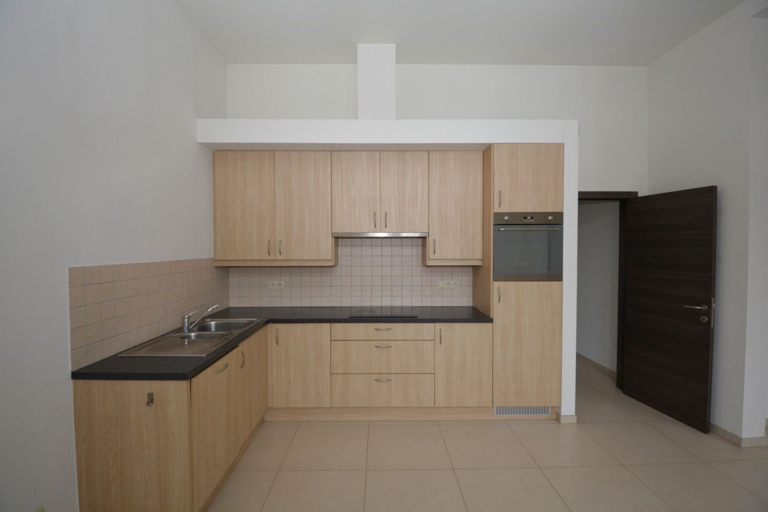 CHARMANT APPARTEMENT MET 1 SLK EN AUTOSTAANPLAATS! foto 6