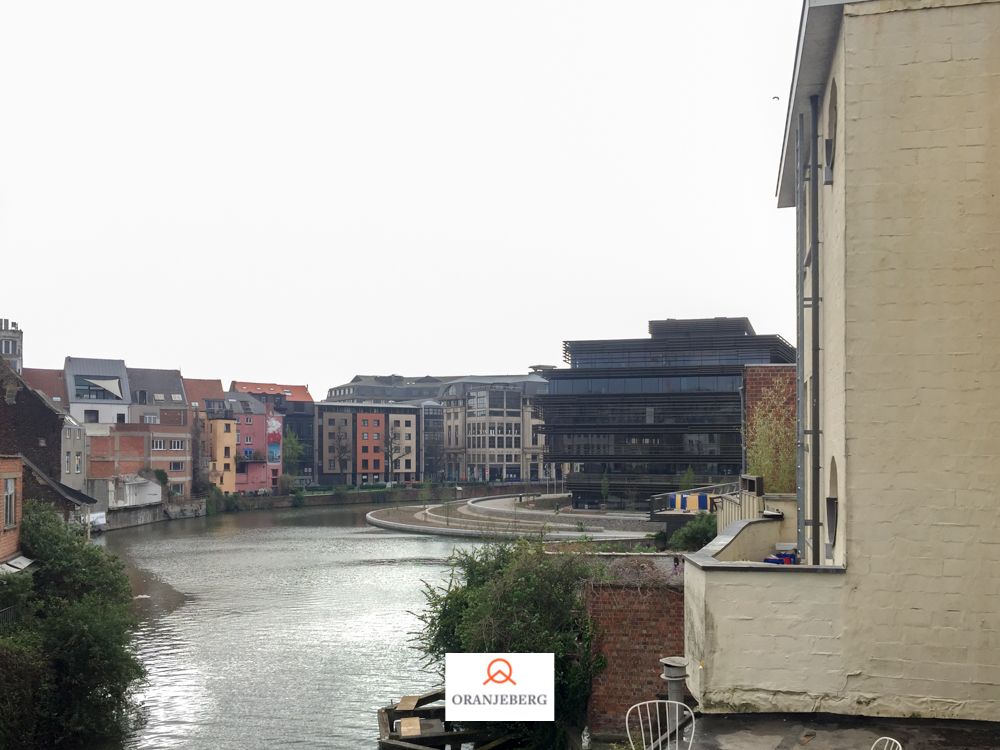 Duplex in hartje Gent met uitzicht op Krook en Laurentplein foto 13