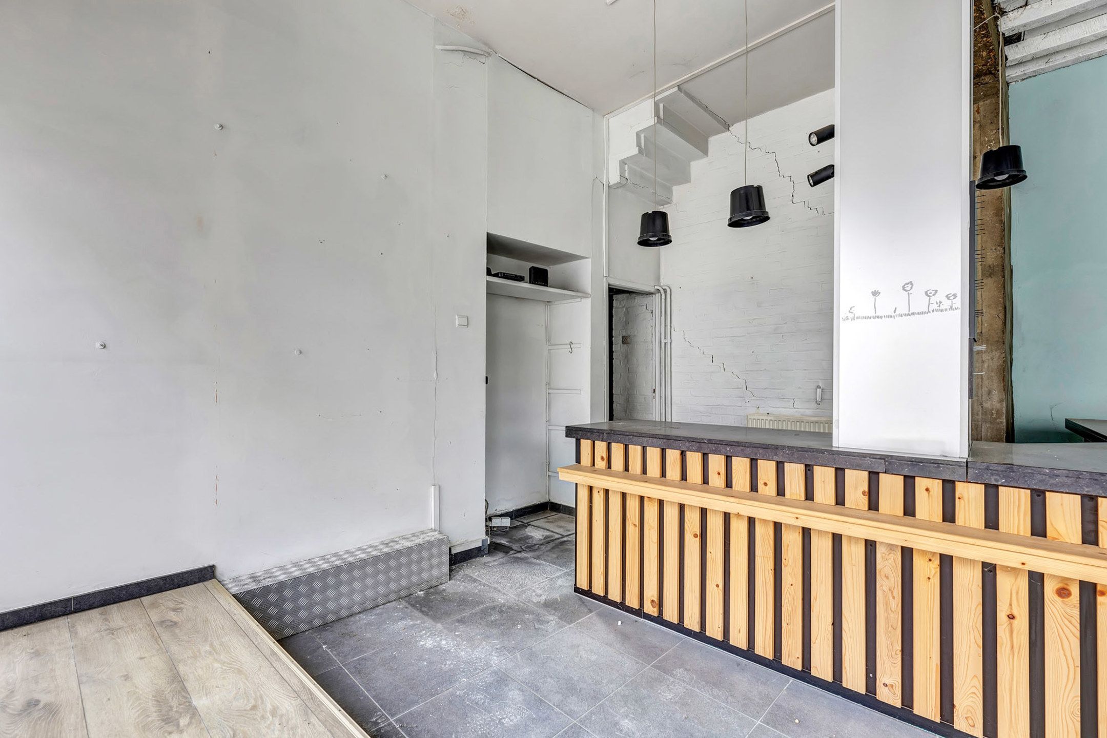 Opbrengsteigendom: Handelsruimte met 3 slpk app in centrum foto 7