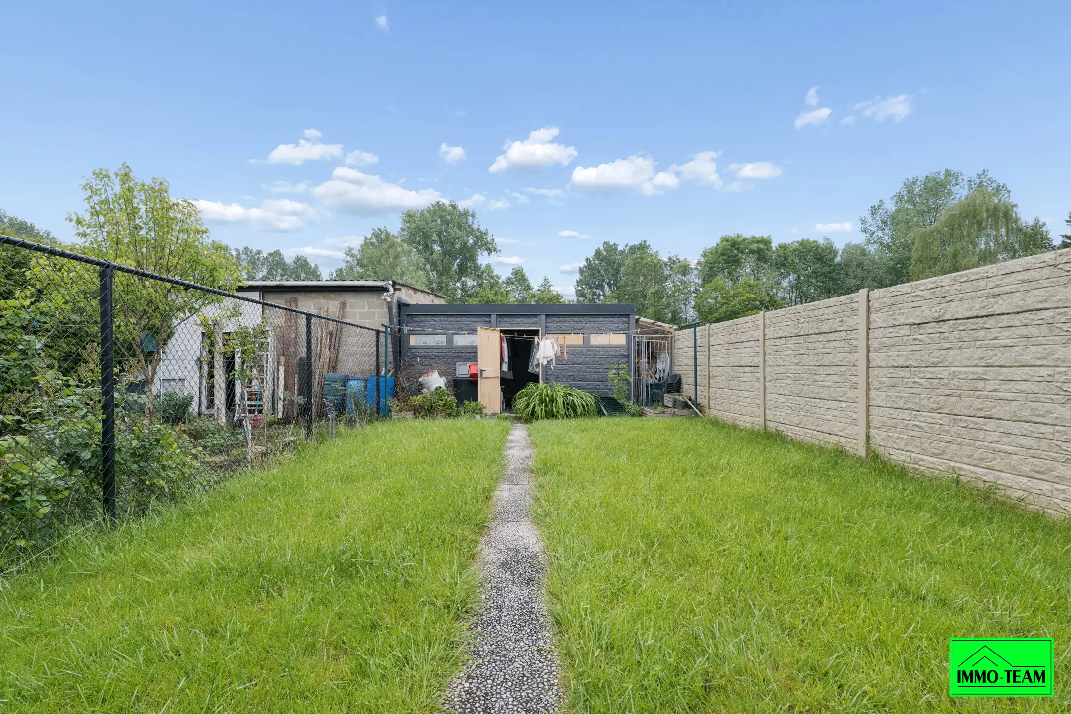  Volledig gerenoveerde en instapklare 2-gevelwoning  foto 26