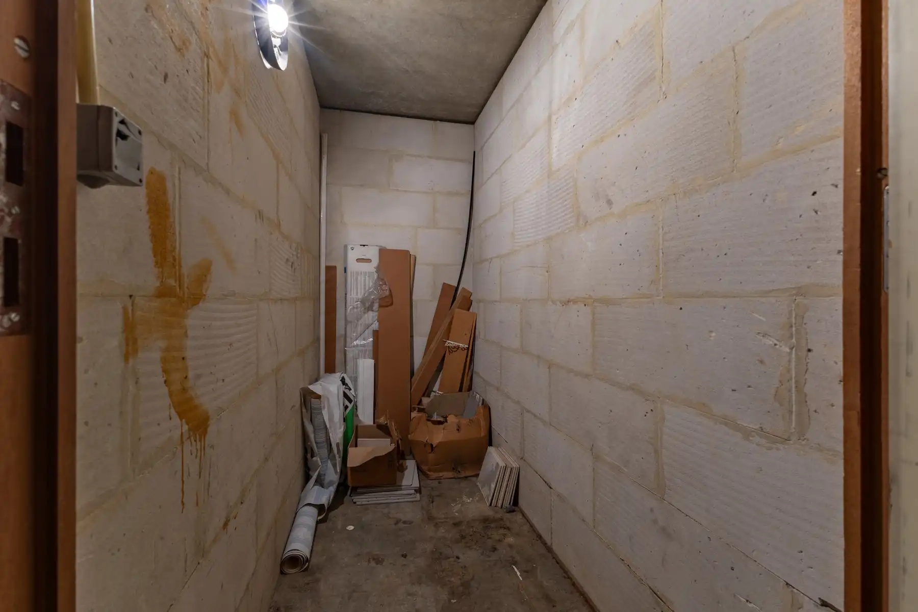 Vernieuwd appartement met 2 slaapkamers en een groot terras foto 19