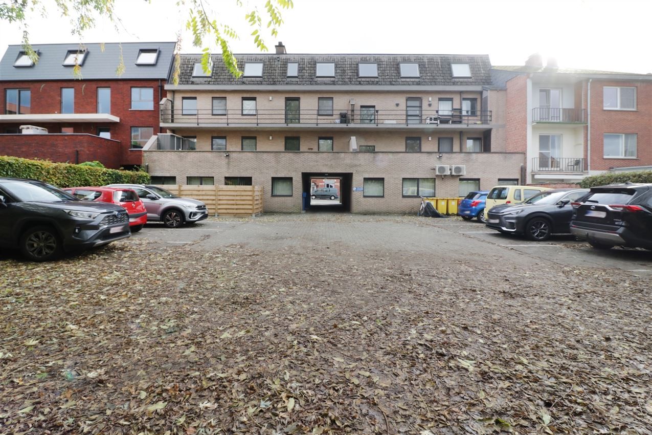 Appartement, twee slaapkamers, autostaanplaats in centrum foto 2