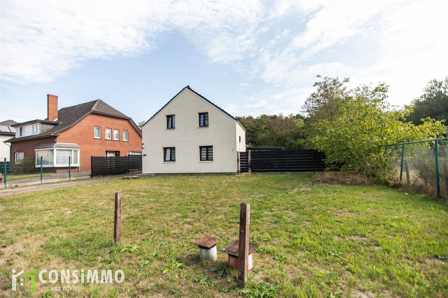 Vrijstaande, gerenoveerde woning op ruim perceel in het groene Genk-Sledderlo foto 2