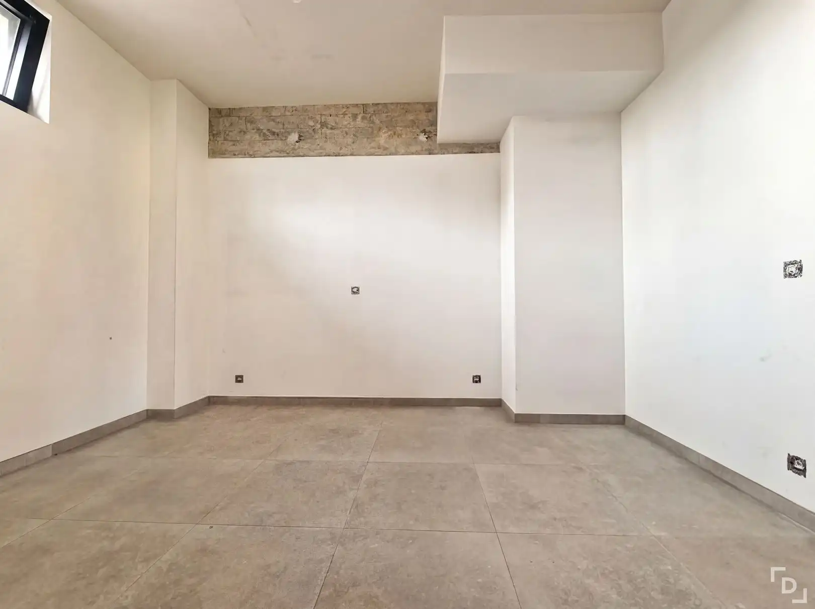 Lichtrijke loft te koop in centrum Ieper. foto 8