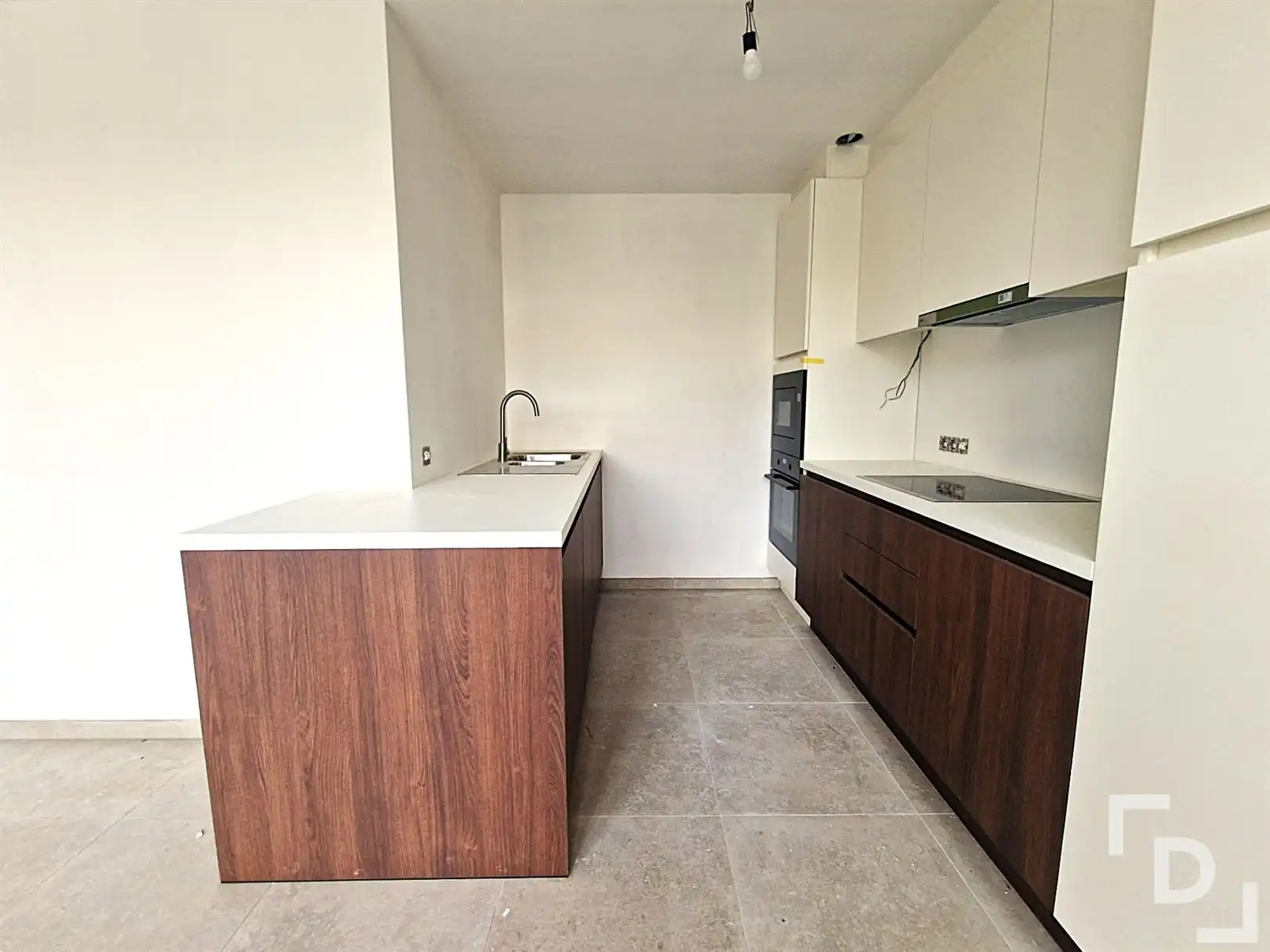 Lichtrijke loft te koop in centrum Ieper. foto 8